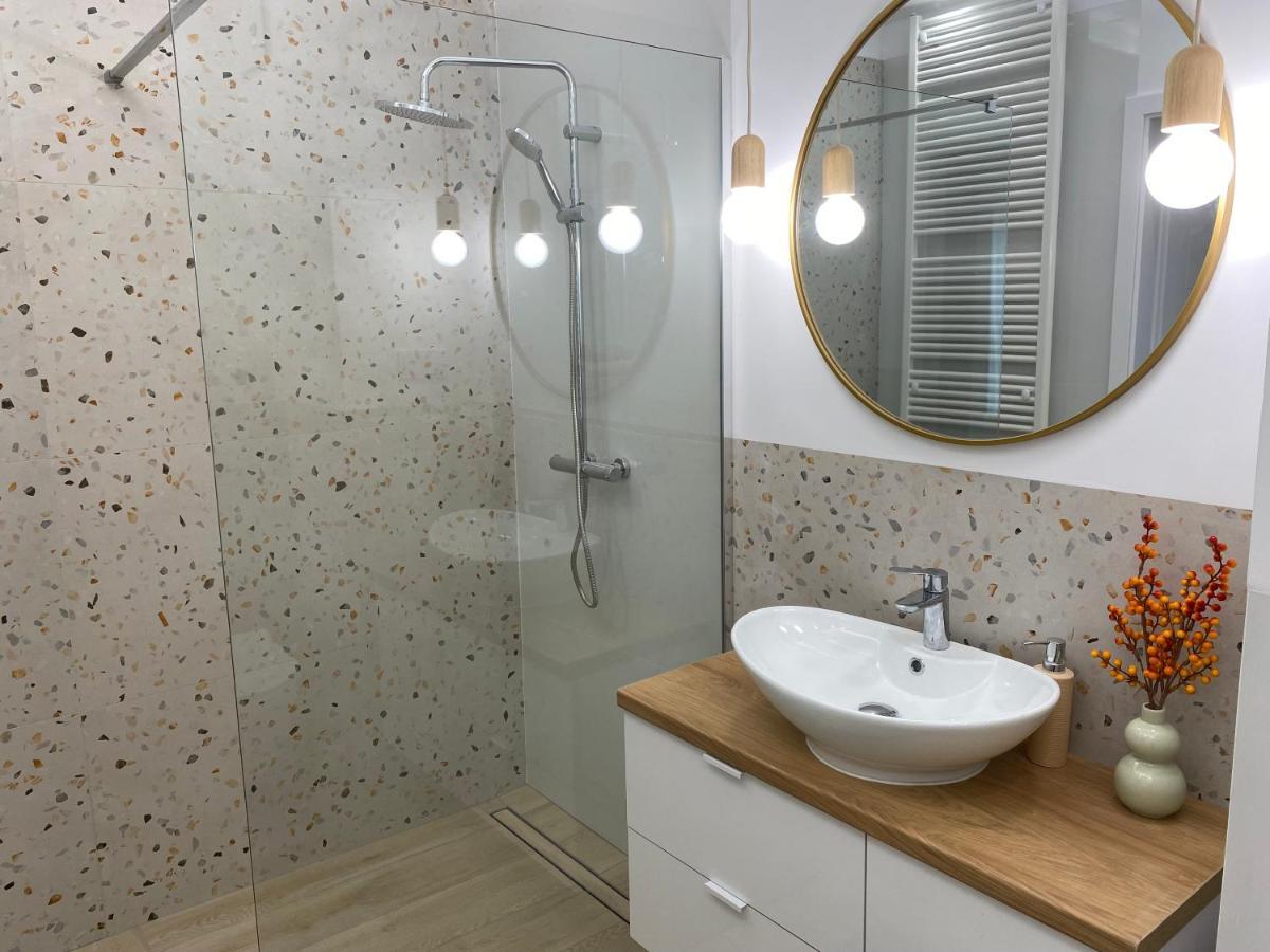 Metro Szwedzka Apartament Orange Varsovia Exterior foto
